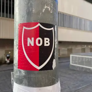 Newell's Old Boys sticker -- rated 1538