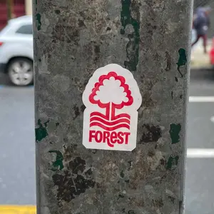 󠁧󠁢󠁥󠁮󠁧󠁿 Nottingham Forest FC football sticker #2264 found in this city