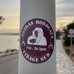 FC Girondins de Bordeaux football sticker #2104 found in this city