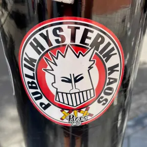 Standard Liège football sticker #2948 found in this city