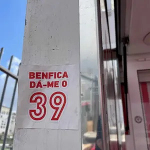 SL Benfica football sticker #3784 found in this city