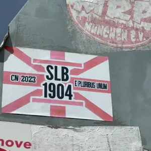 SL Benfica football sticker #3854 found in this city