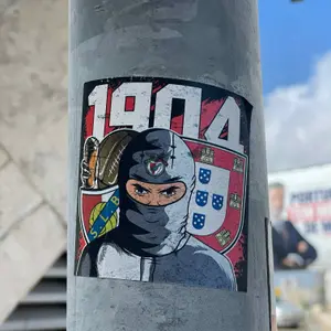 SL Benfica football sticker #3865 found in this city