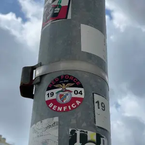 SL Benfica football sticker #3875 found in this city