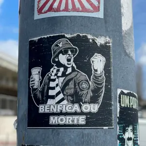 SL Benfica football sticker #3902 found in this city