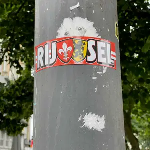 Lille OSC football sticker #4127 found in this city