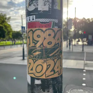 Nantes football sticker #3193 found in this city