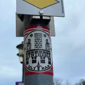FC Bayern Munich football sticker #3588 found in this city