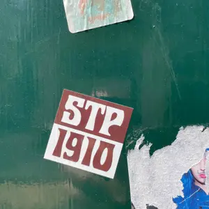 FC St Pauli football sticker #2722 found in this city