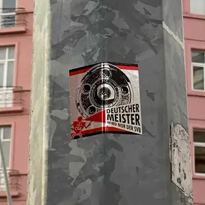 Bayer 04 Leverkusen football sticker #3336 found in this city