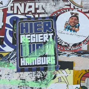 Hamburger SV football sticker #3987 found in this city