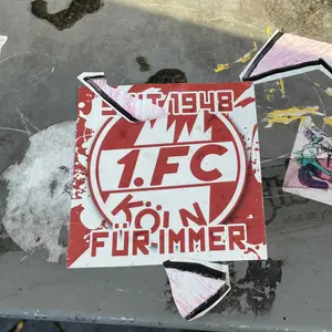1 FC Köln football sticker #3001 found in this city