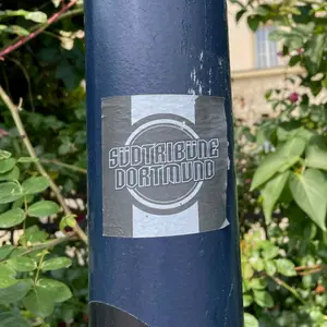 Borussia Dortmund football sticker #2335 found in this city