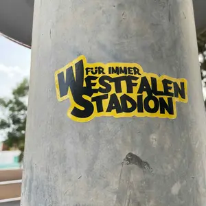 Borussia Dortmund football sticker #3044 found in this city