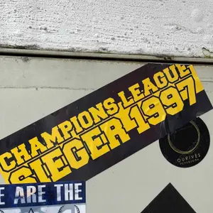 Borussia Dortmund football sticker #4007 found in this city