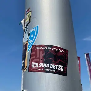 1 FC Kaiserslautern football sticker #2464 found in this city