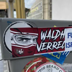 1 FC Kaiserslautern football sticker #3016 found in this city