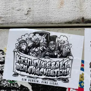 1 FC Kaiserslautern football sticker #4008 found in this city