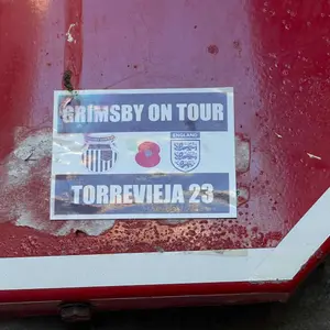 󠁧󠁢󠁥󠁮󠁧󠁿 Grimsby Town FC street sticker #1998 -- England football