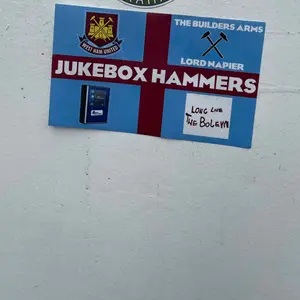 󠁧󠁢󠁥󠁮󠁧󠁿 West Ham United street sticker #2017 -- England football