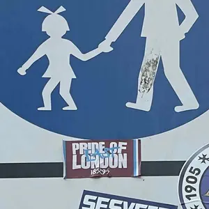 󠁧󠁢󠁥󠁮󠁧󠁿 West Ham United street sticker #2025 -- England football
